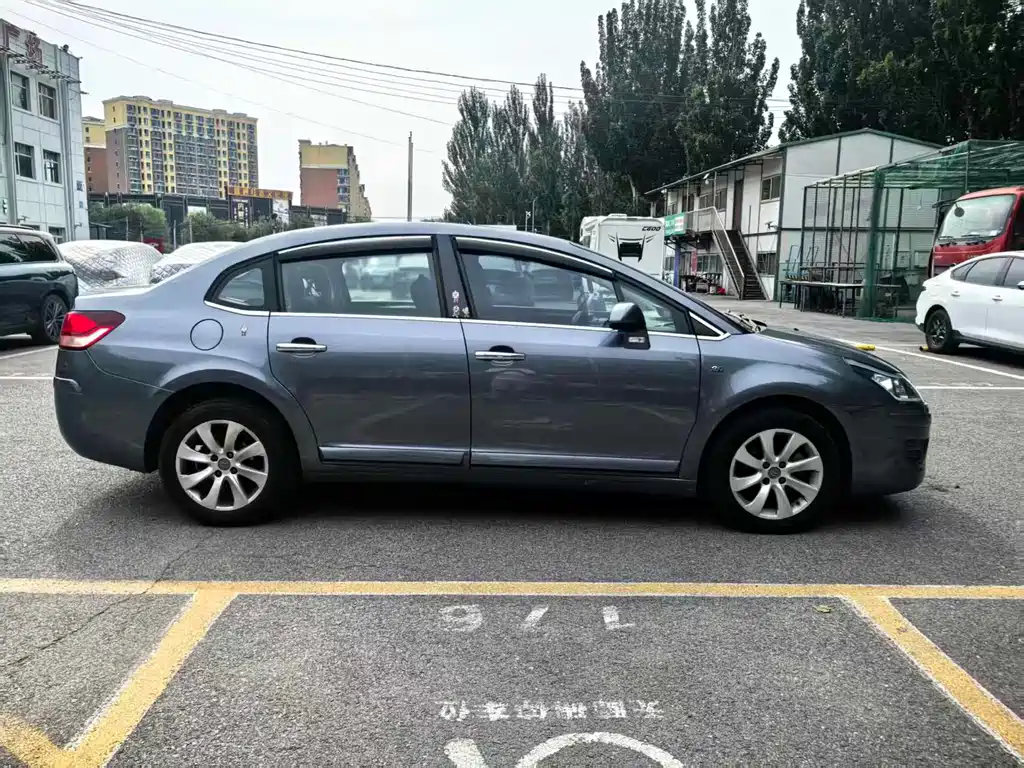 C-Quatre 世嘉 2011款 三厢 2.0 L 自动锐尚型