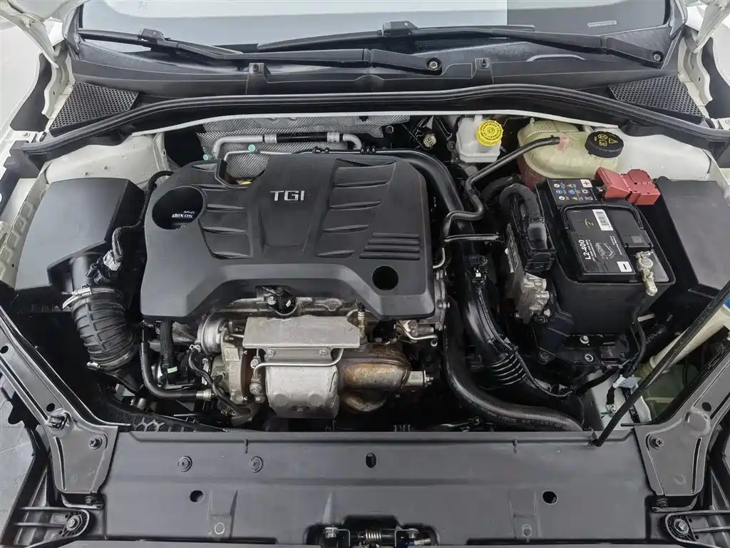 Roewe i6 Classic 20 T Auto Internet Smart Supreme