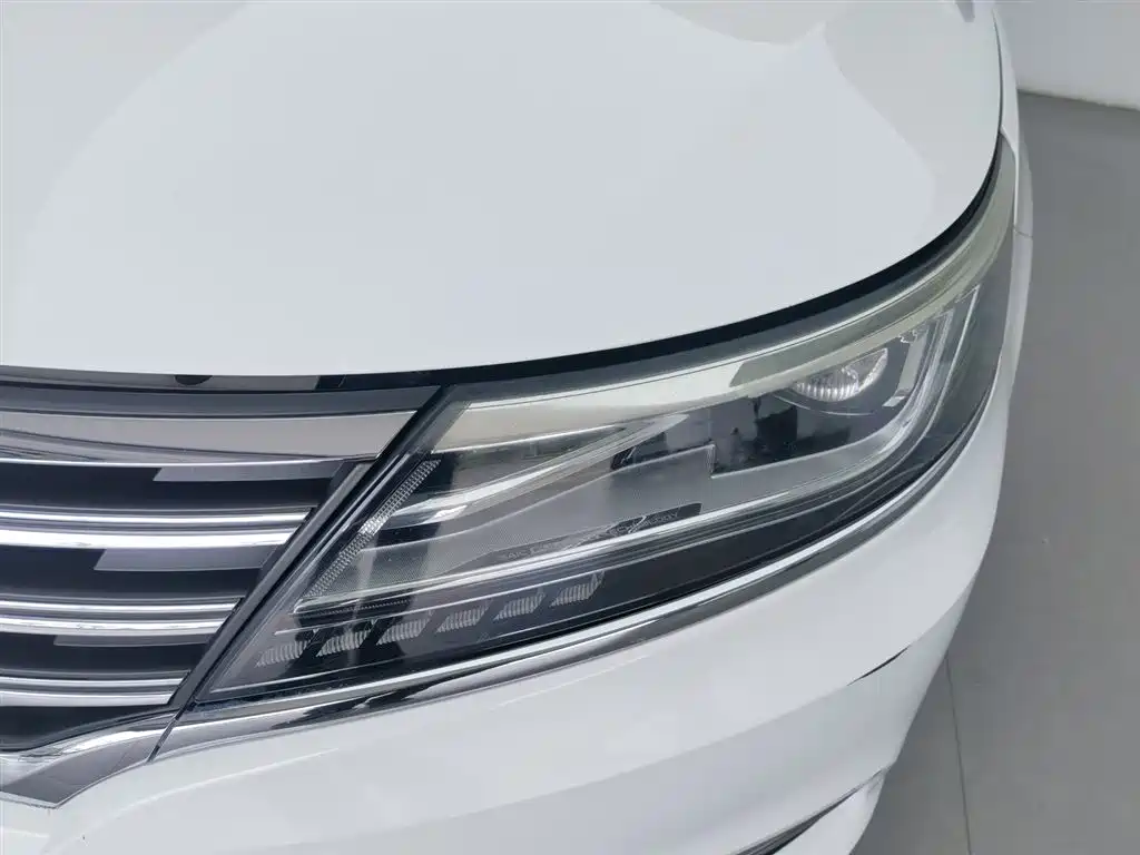 Roewe i6 Classic 20 T Auto Internet Smart Supreme