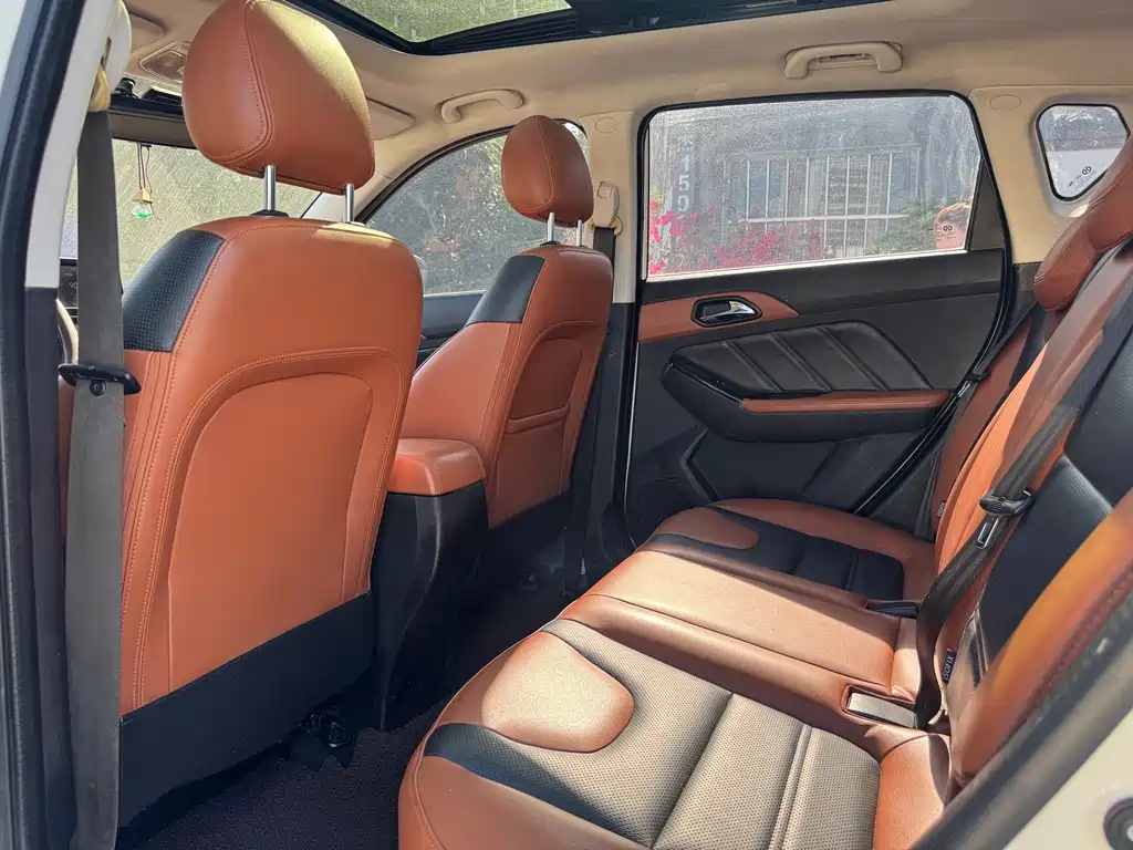 Senova X35 1.5 L Manual Luxury