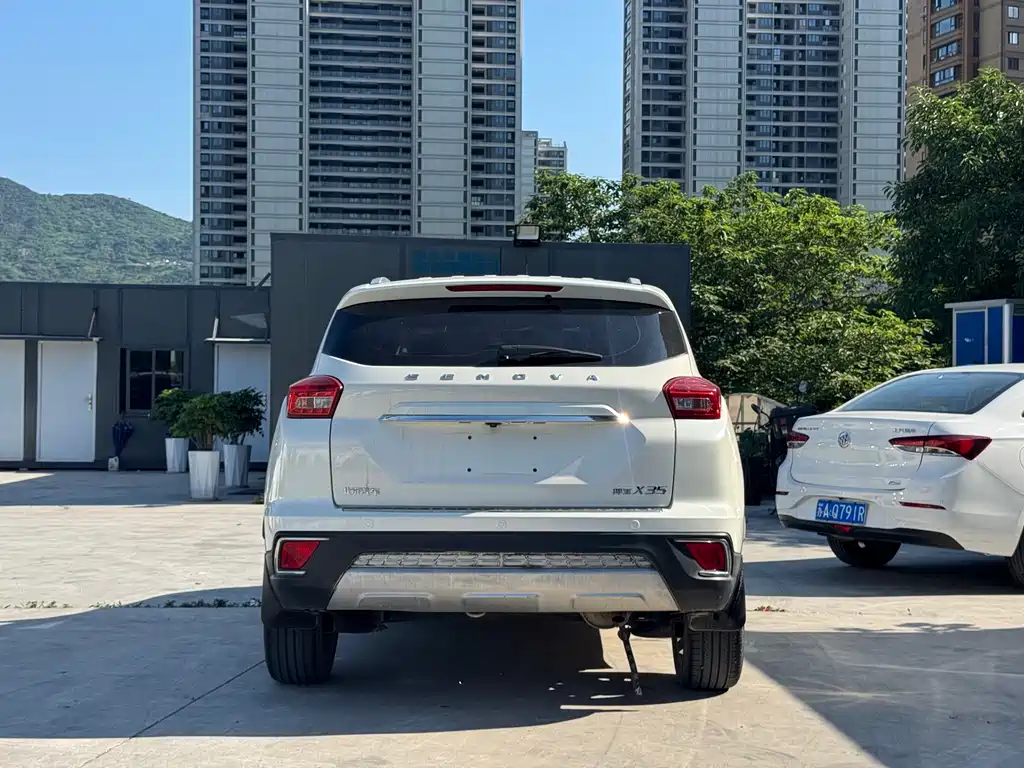 Senova X35 1.5 L Manual Luxury