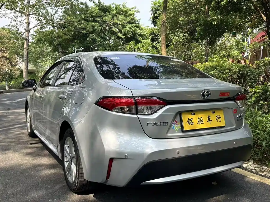 Levin Dual Engine 1.8 H E-CVT Leading