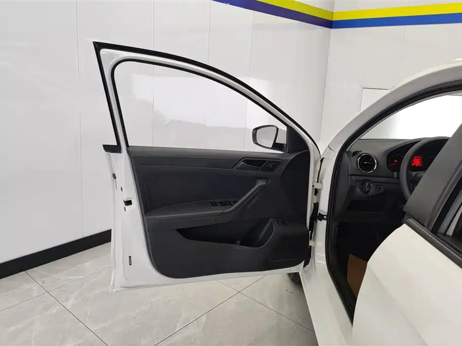 Jetta 1.4 L Manual Fashion