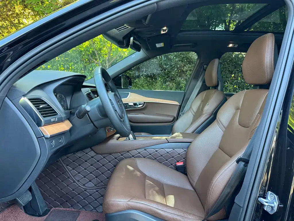 Volvo XC90 B5 Smart Travel Luxury 5-seat