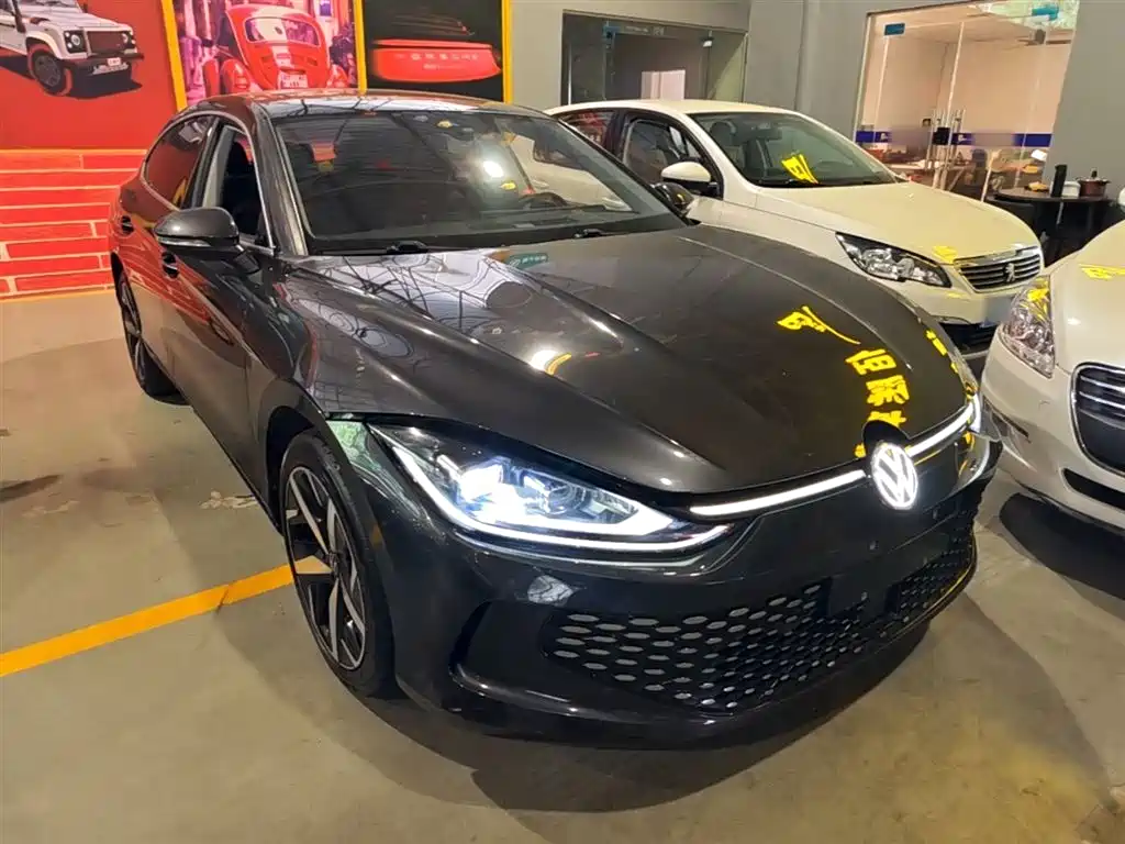 Lamando Lamando L 280 TSI DSG Spicy Cool