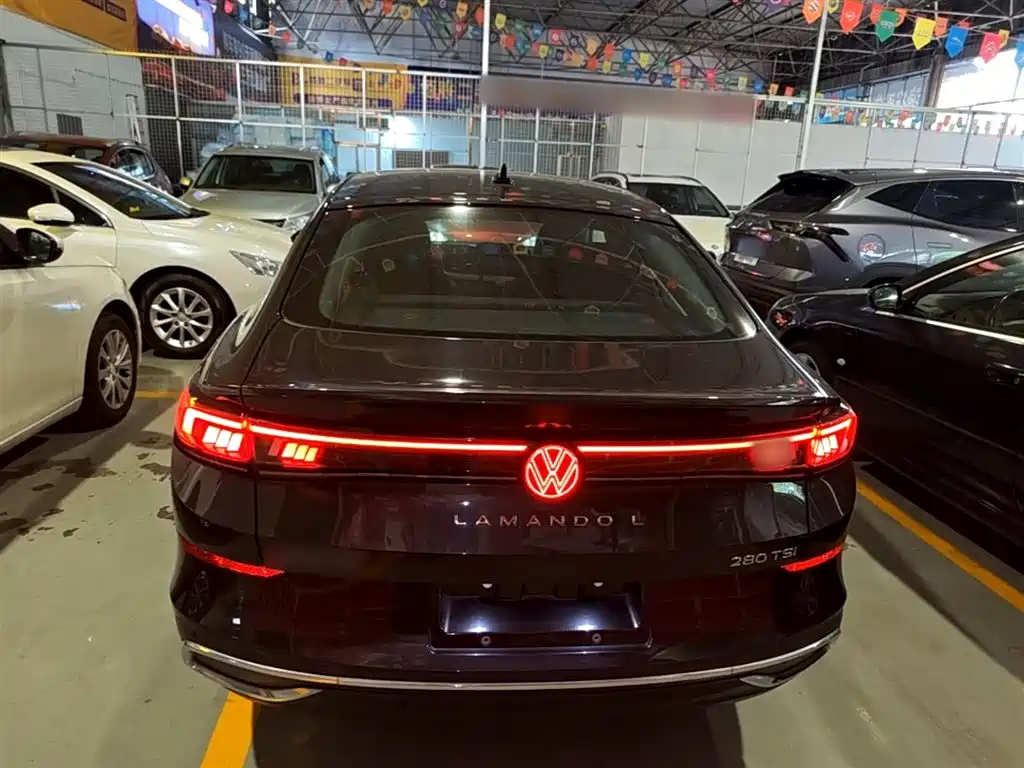 Lamando Lamando L 280 TSI DSG Spicy Cool