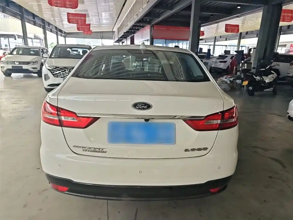 Escort 福睿斯 2019款 改款 1.5 L 自动臻享型 国VI