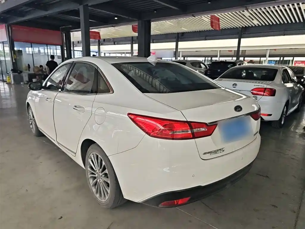 Escort 福睿斯 2019款 改款 1.5 L 自动臻享型 国VI