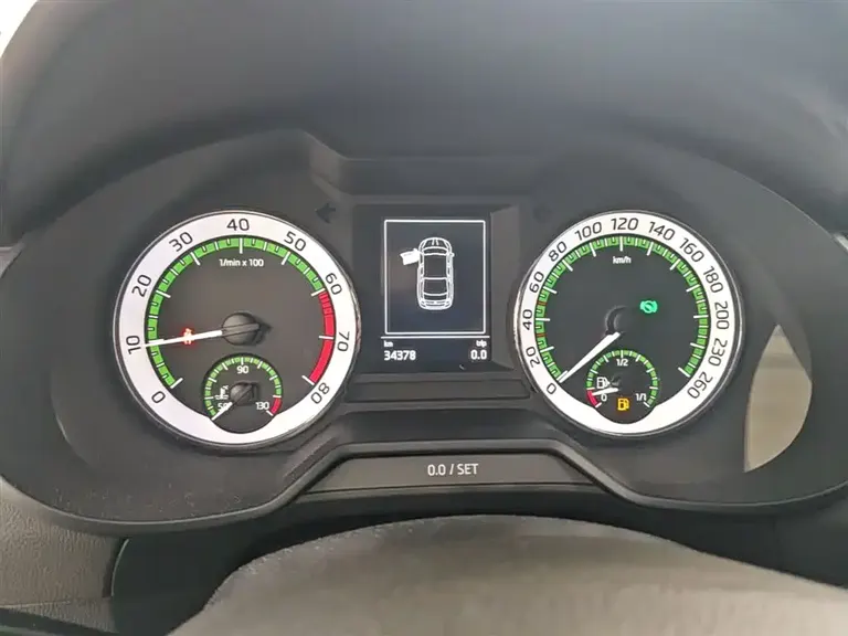 Skoda Octavia 1.5 L Auto Smart Travel Luxury CN-VI