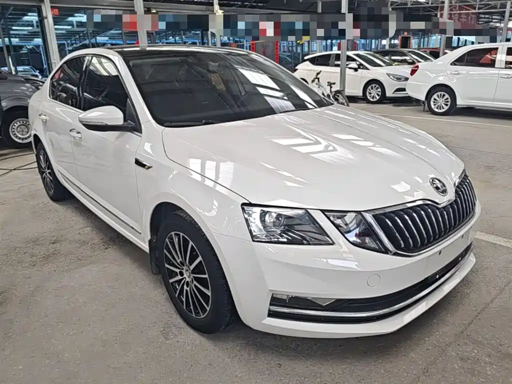 Octavia 1.5 L Auto Smart Travel Luxury CN-VI