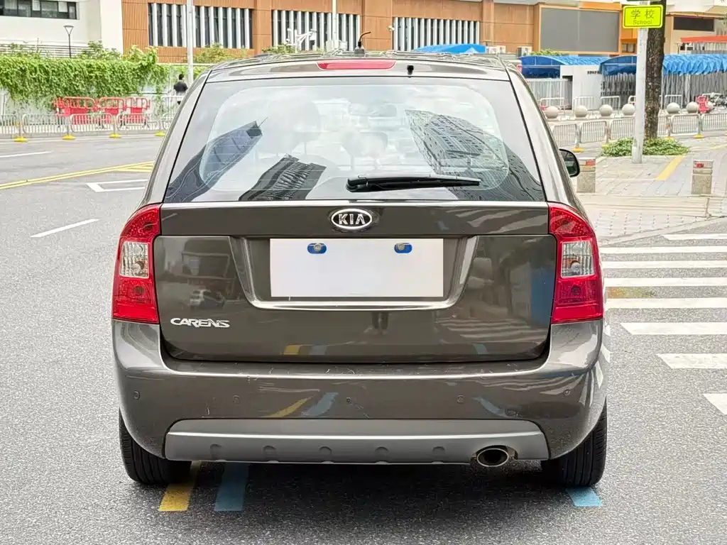 Carens 佳乐 2011款 1.6 L 5座自动舒适版