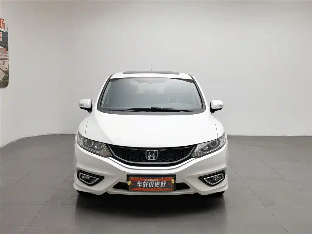Jade 1.8 L Auto Comfort Elite 5-seat