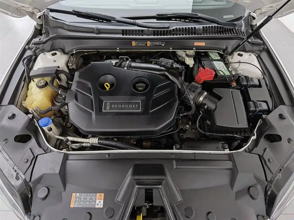 Lincoln MKZ 2.0 T Graceful