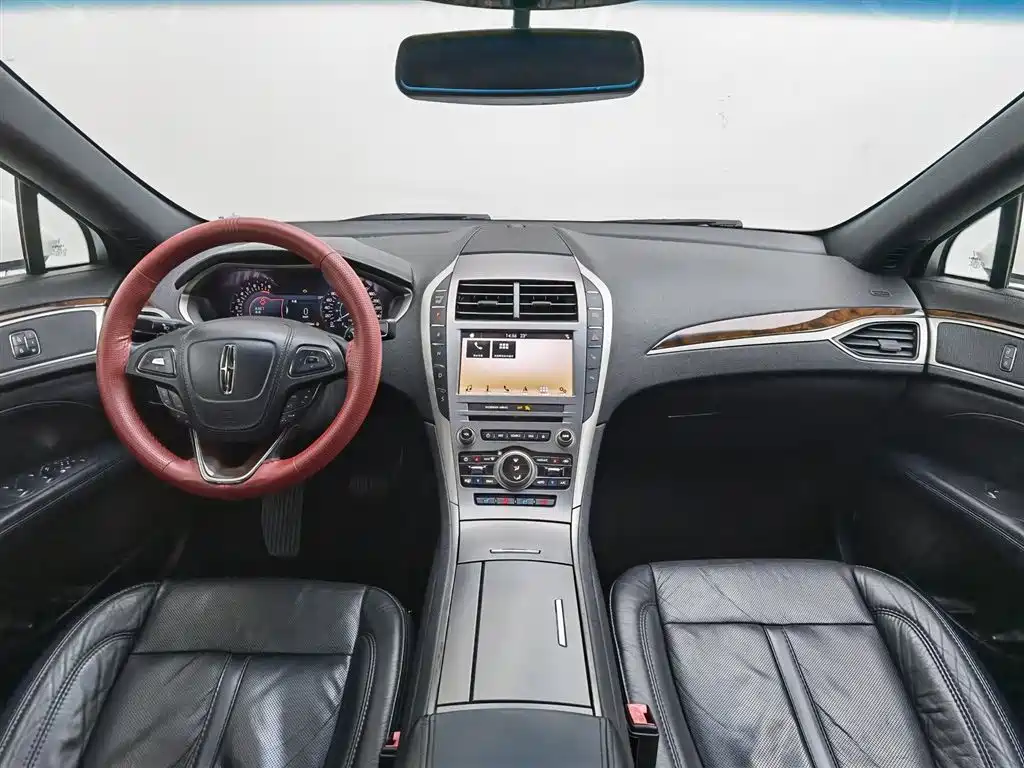 Lincoln MKZ 2.0 T Graceful
