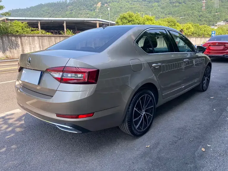 Skoda Octavia TSI280 DSG Luxury