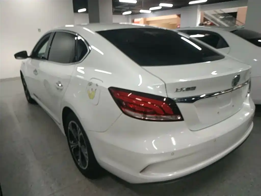 MG6 20 T Auto Luxury Connected CN-V