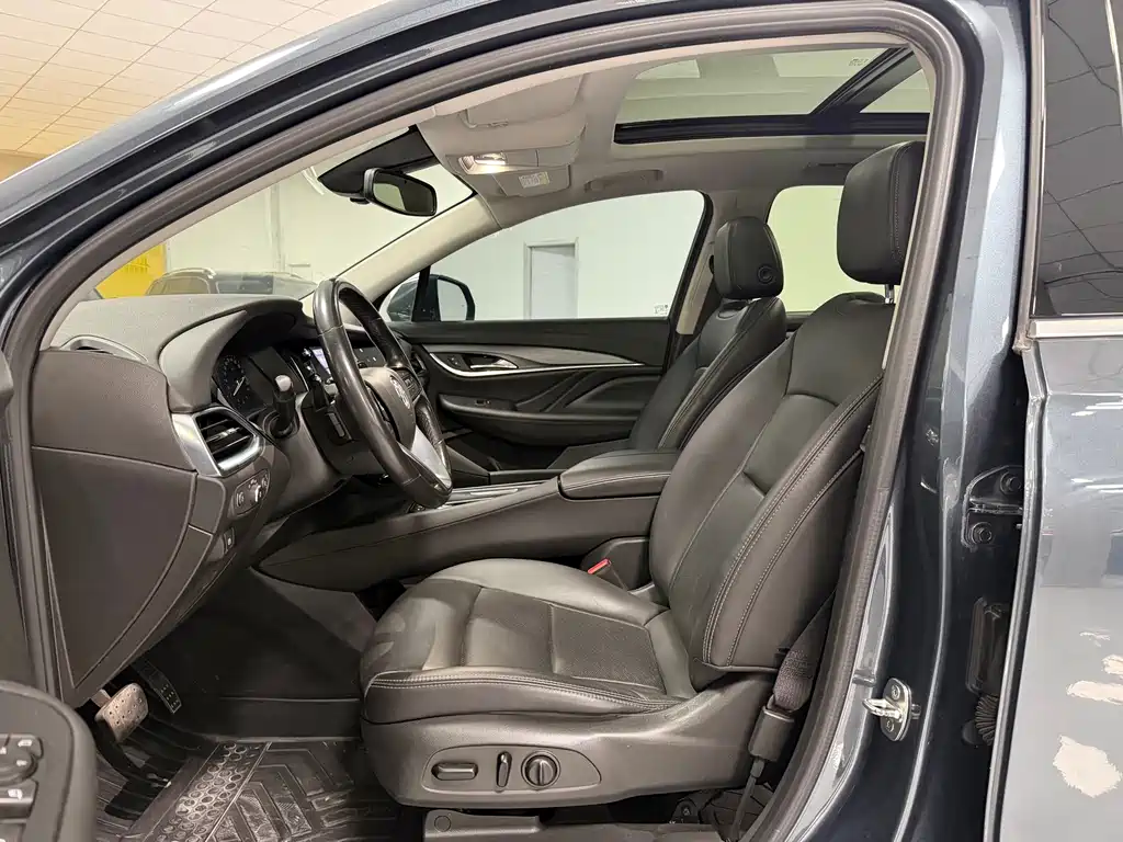 Enclave 652 T 2 WD Distinguished 7-seat