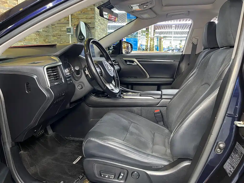 Lexus RX Facelift 300 2 WD Elite