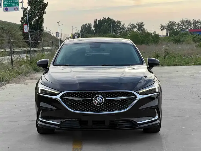 Buick LaCrosse Avenir Avenir Flagship
