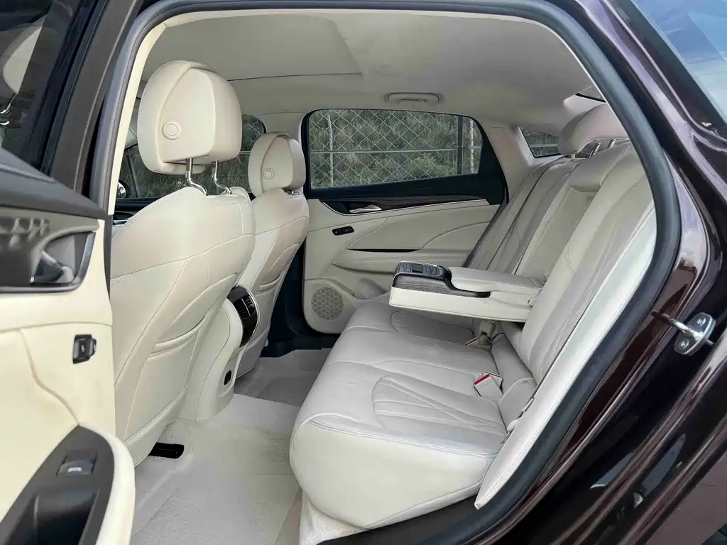 LaCrosse Avenir Avenir Flagship