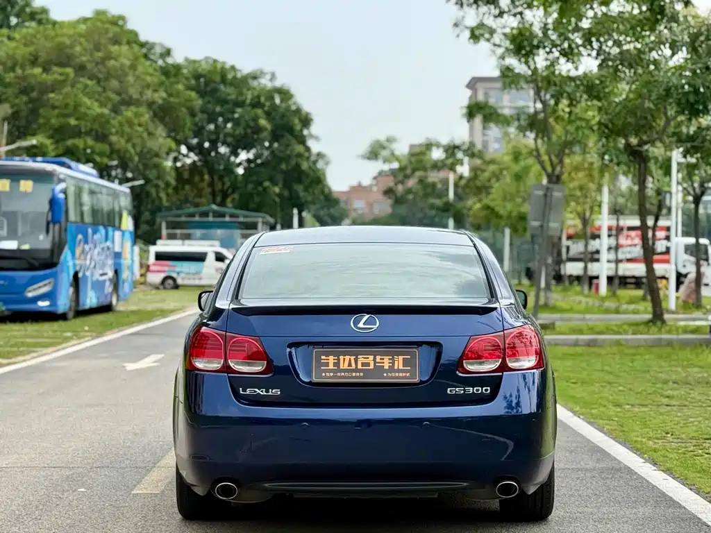 Lexus GS 300