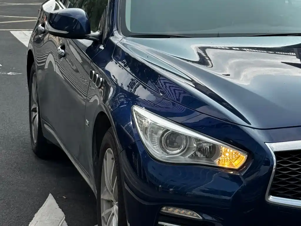 Infiniti Q50 L 2.0 T Comfort
