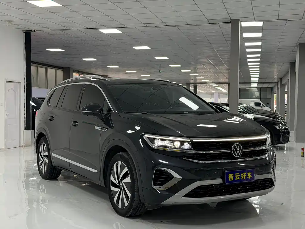 Talagon 330 TSI 2 WD Luxury Premium Realm 7-seat