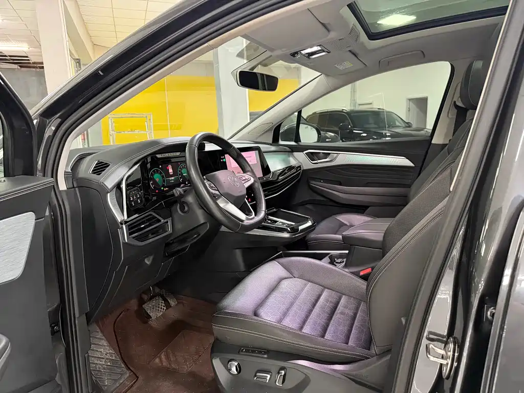 Talagon 330 TSI 2 WD Luxury Premium Realm 7-seat
