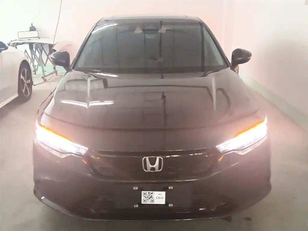 Integra 240 TURBO CVT Leading