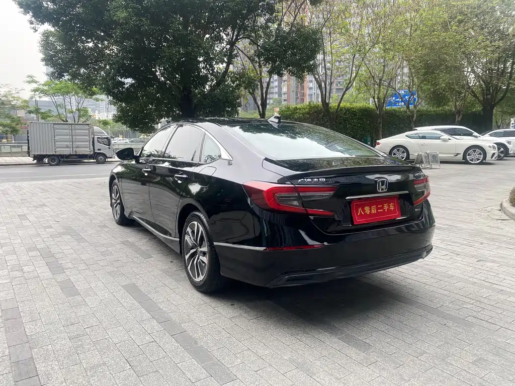 Accord Sharp· Hybrid 2.0 L Sharp Leading