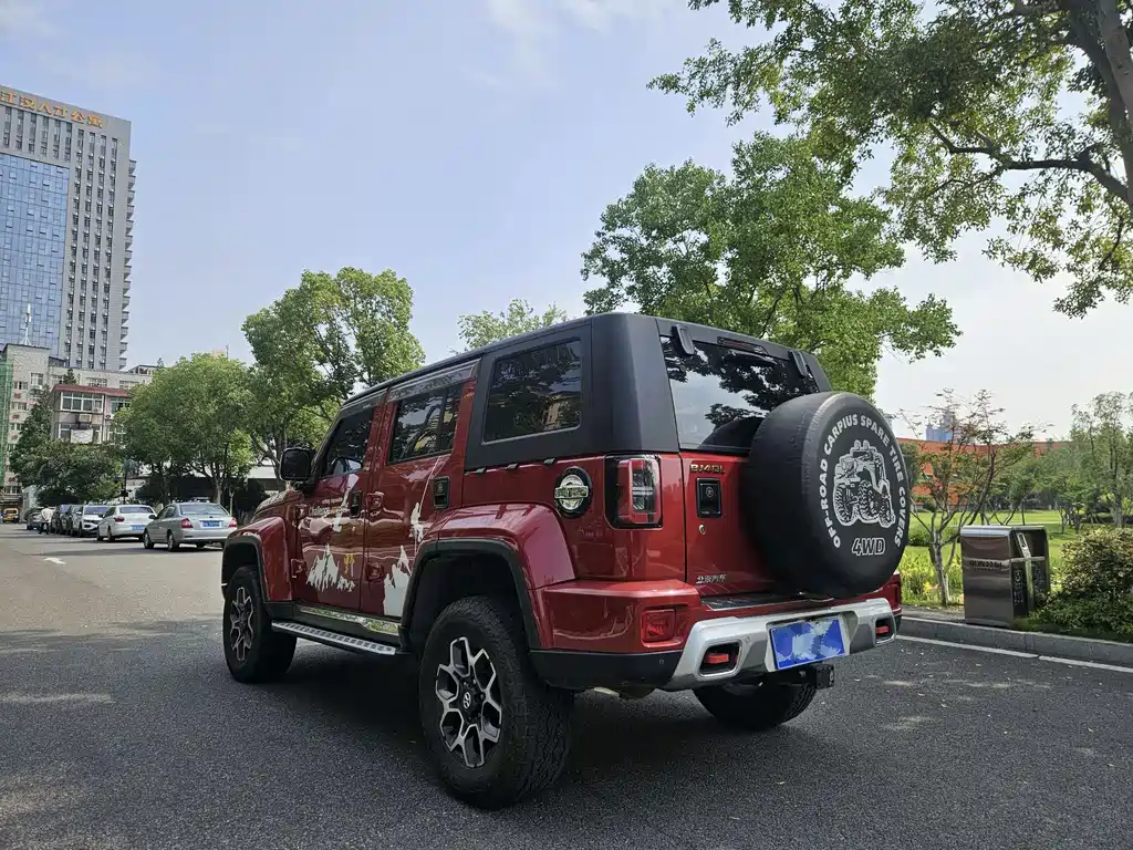 BAIC BJ40 PLUS 2.3 T Auto 4 WD Premium CN-V