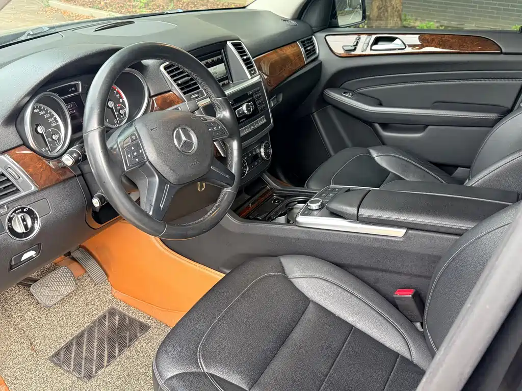 Mercedes-Benz M-Class ML 400 4 MATIC Dynamic