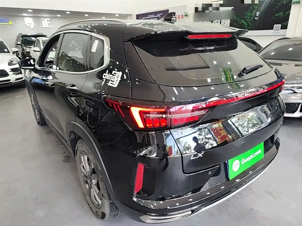 Exeed Zhuifeng 星途追风 2020款 乘风破浪版 1.5 T CVT星睿版