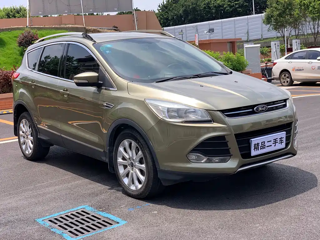 Kuga 1.6 L GTDi 2 WD Comfort