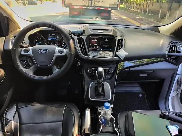 Ford Kuga 2.0 L GTDi 4 WD Sport