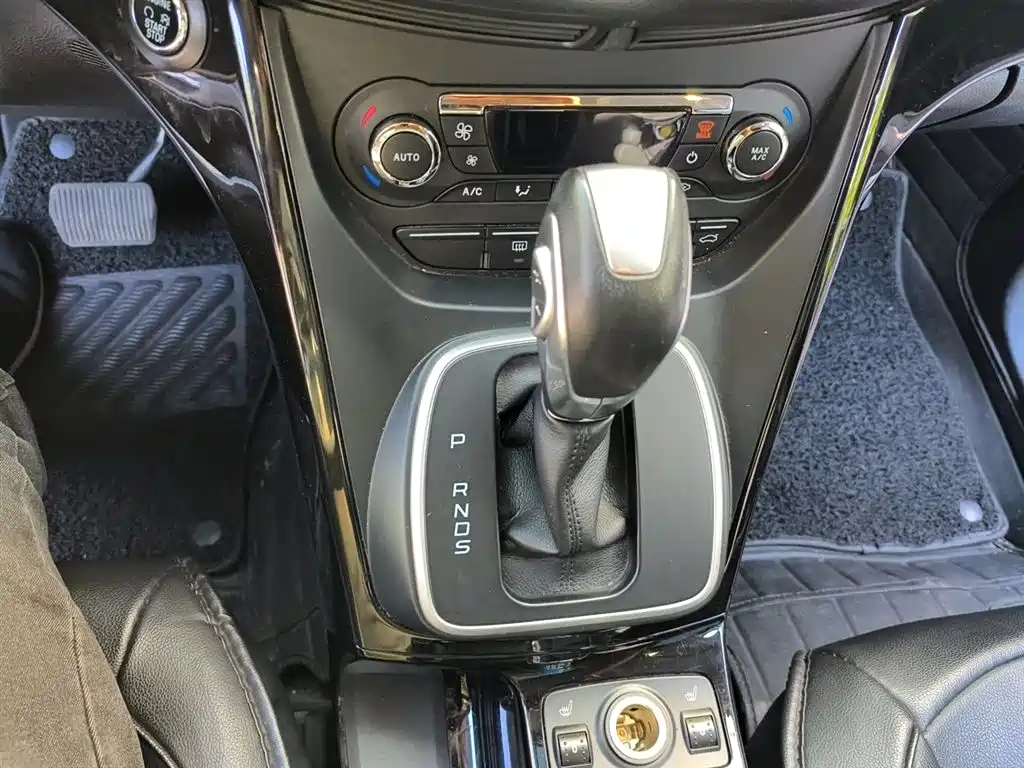 Kuga 2.0 L GTDi 4 WD Sport