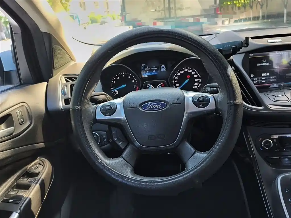 Kuga 2.0 L GTDi 4 WD Sport