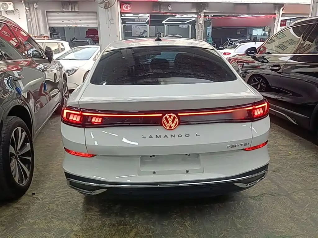 Lamando Lamando L 280 TSI DSG Spicy Cool