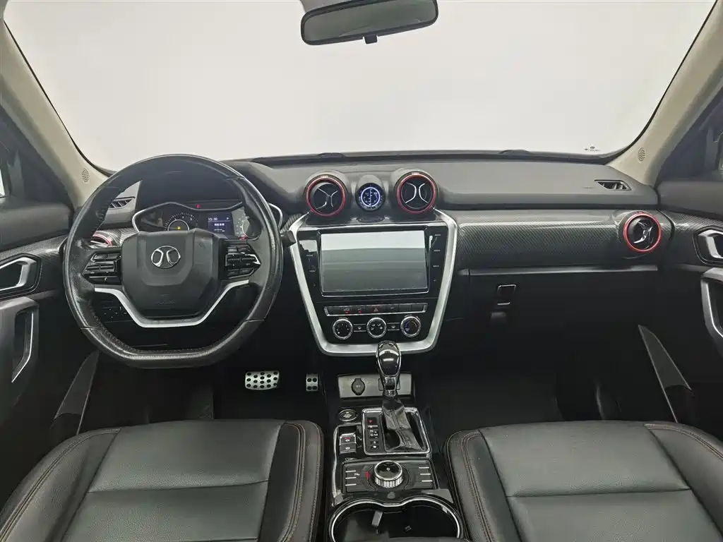 Beijing Offroad BJ20 1.5 T CVT Luxury