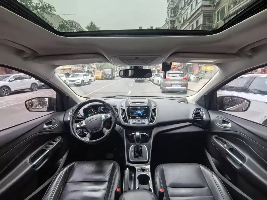Kuga 1.5 L GTDi 4 WD Elite