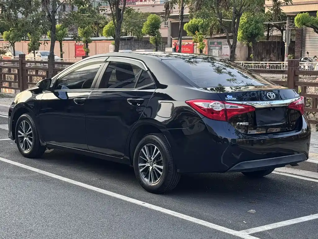 Levin 1.6 G CVT Elite