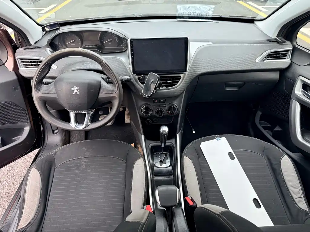 Peugeot 2008 标致2008 2016款 230 THP 自动时尚版