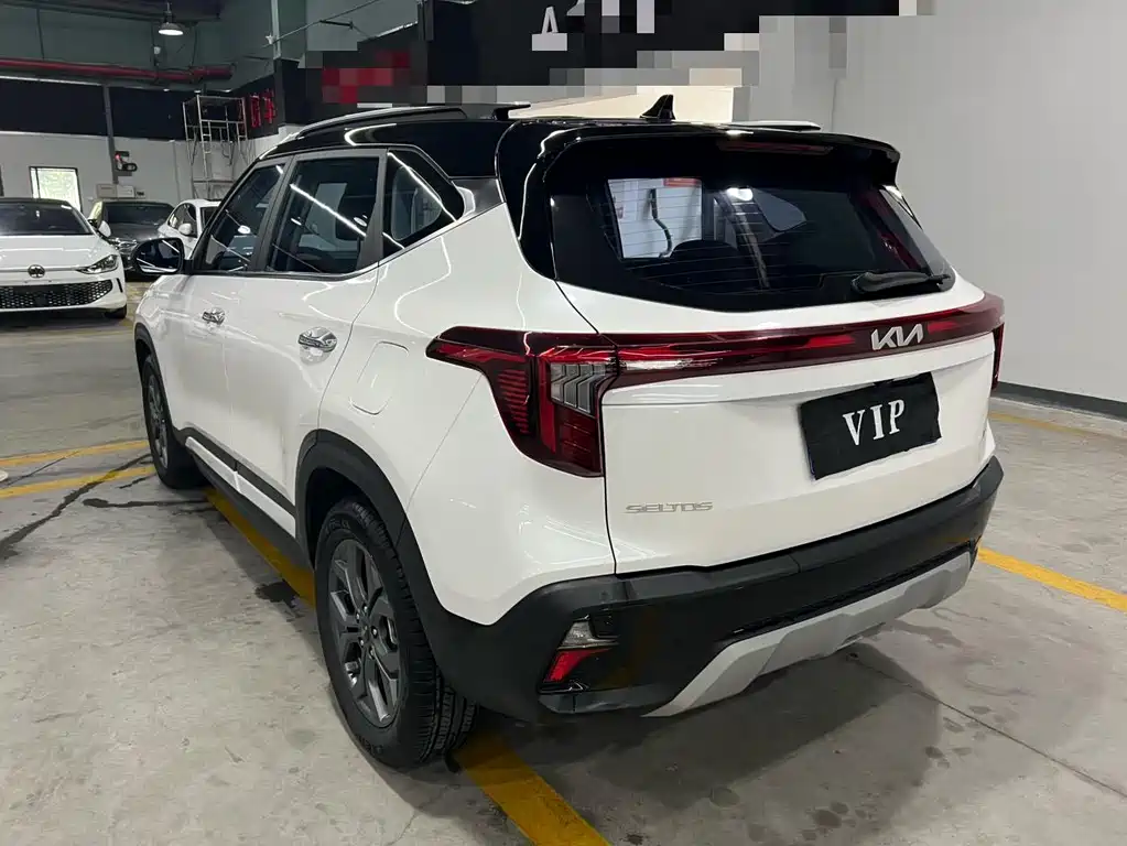 Seltos 1.5 L CVT Luxury