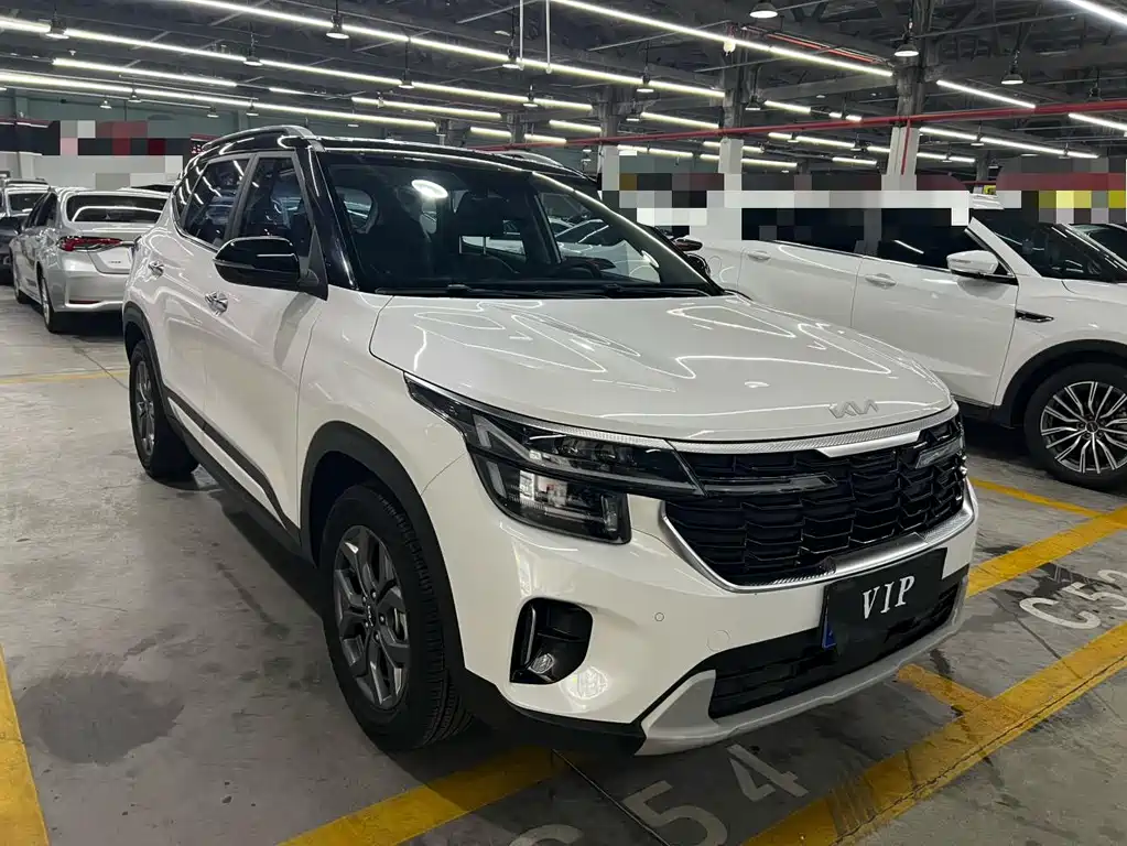 Seltos 1.5 L CVT Luxury