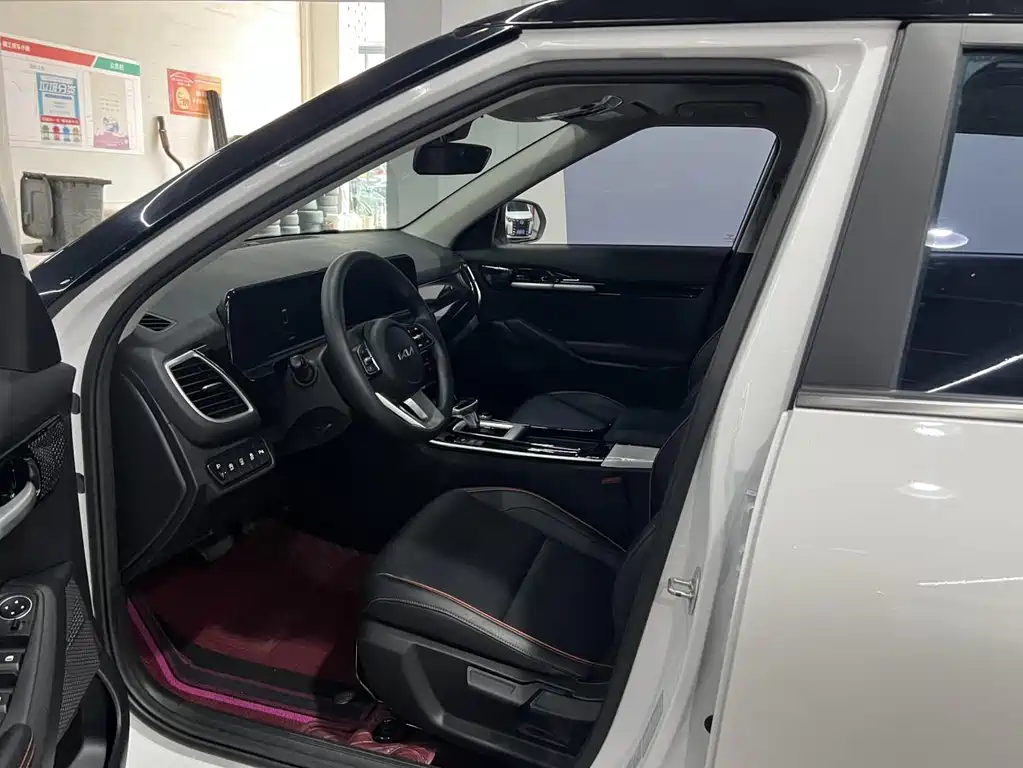 Seltos 1.5 L CVT Luxury