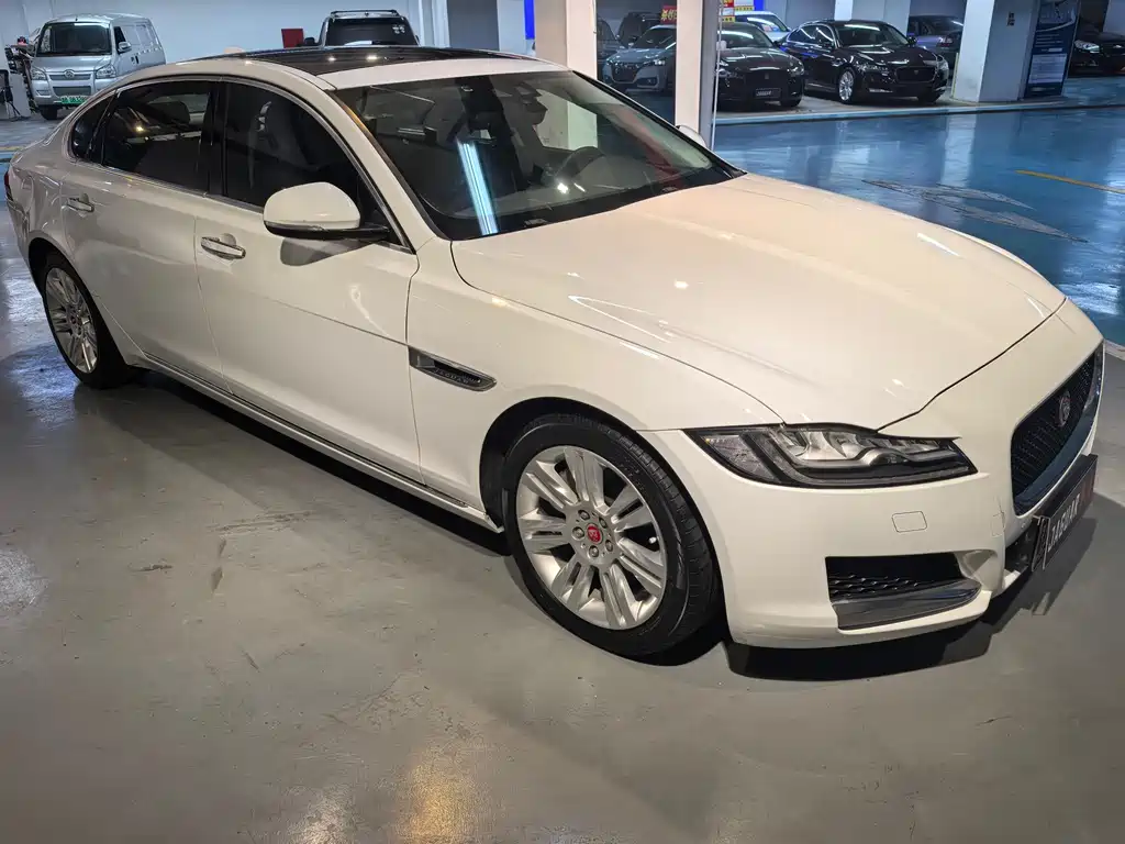 Jaguar XFL XFL 2.0 T 250 PS Luxury