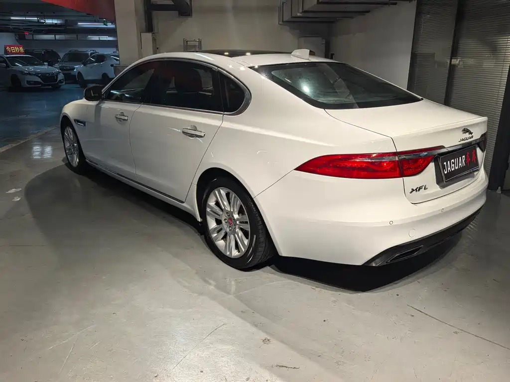 Jaguar XFL XFL 2.0 T 250 PS Luxury