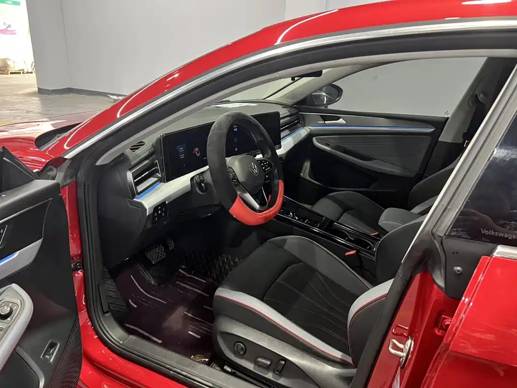 Lamando Lamando L 280 TSI DSG Spicy Cool