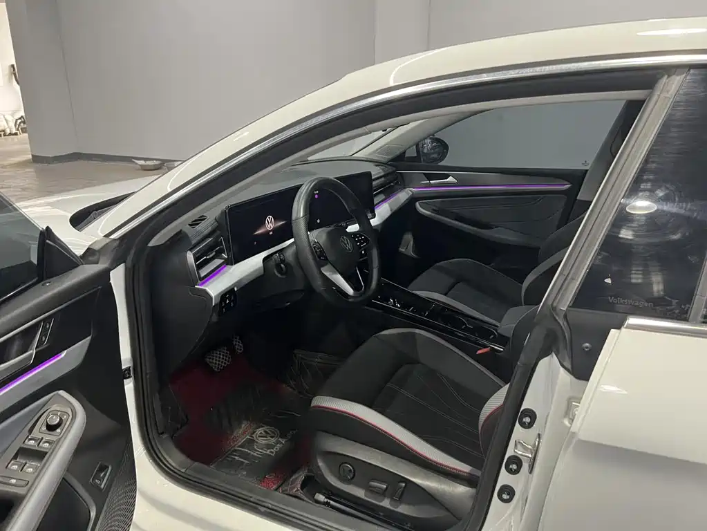 Lamando Lamando L 280 TSI DSG Spicy Cool