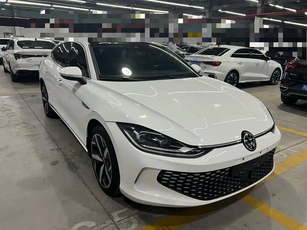 Lamando Lamando L 280 TSI DSG Spicy Cool